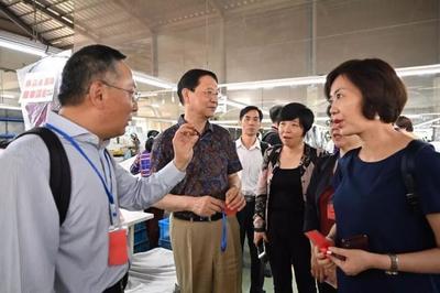 紡織業瀾湄合作啟程 徐迎新率工作組出訪柬埔寨、老撾，推動行業協同發展